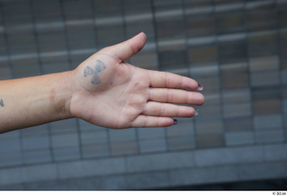 Street  697 hand tattoo 0002.jpg